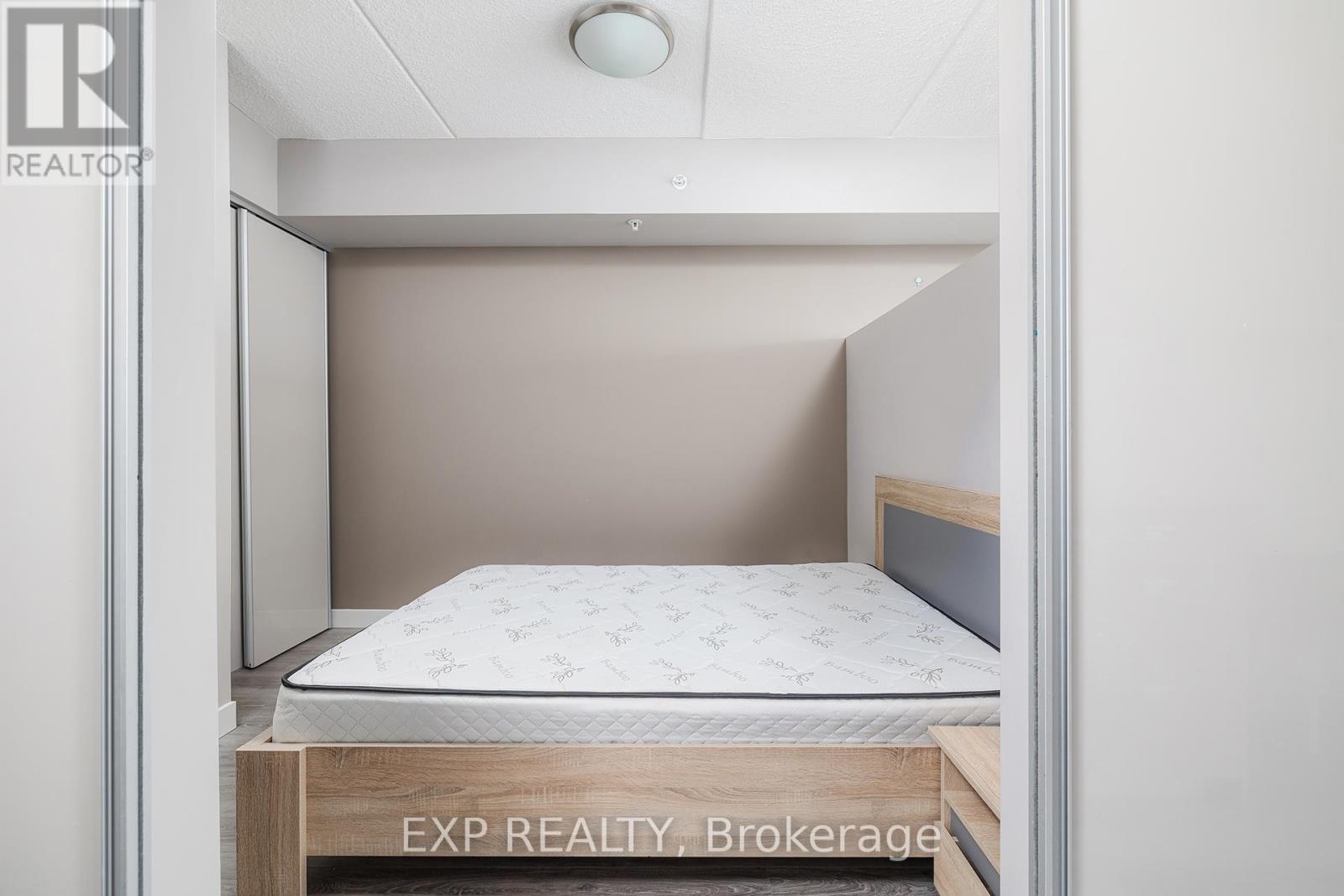 407 - 308 Lester Street, Waterloo, Ontario  N2L 0H9 - Photo 7 - X12081202