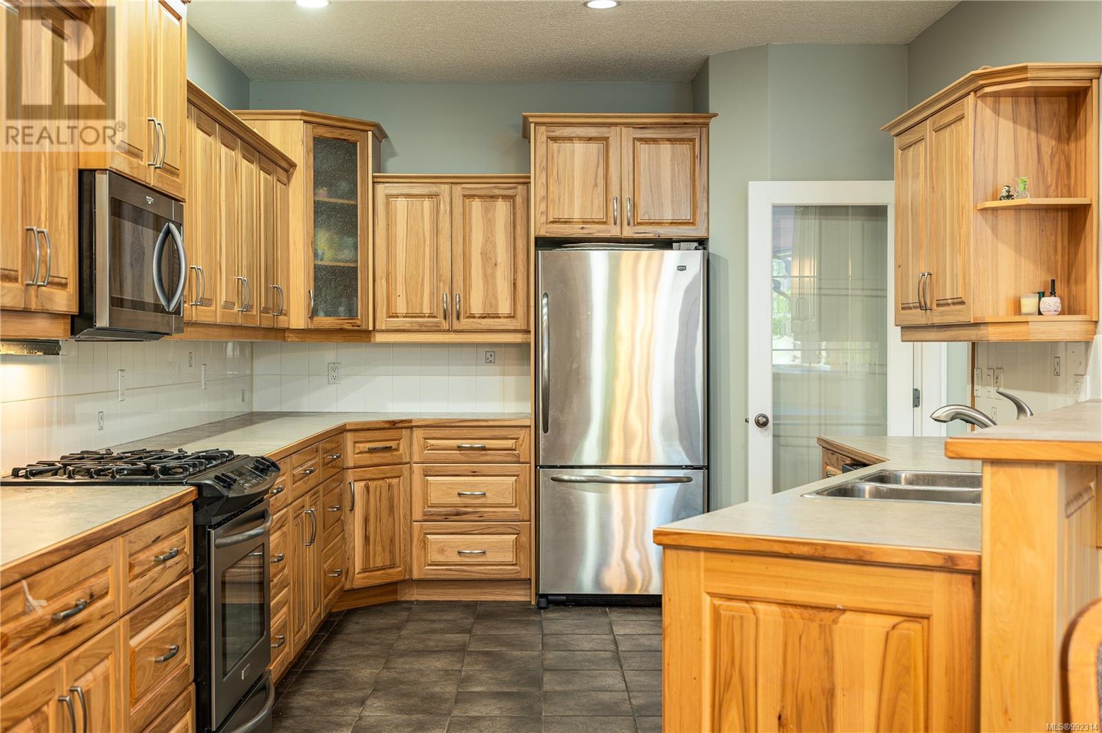 Property at 2497 Nuttal Dr image 4