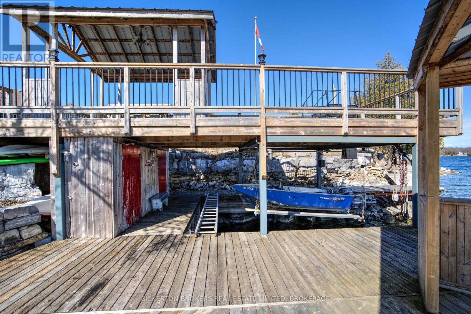 255 Good Friend Drive, Frontenac Islands, Ontario  K7G 2V6 - Photo 10 - X12075520