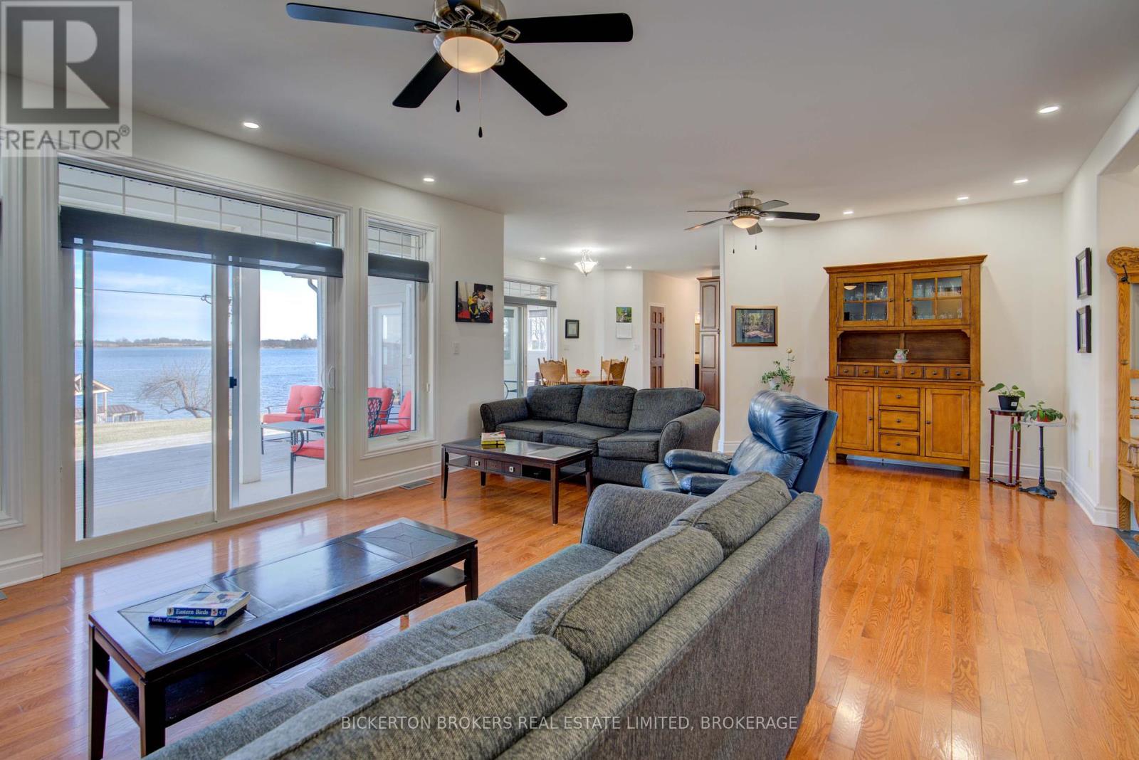 255 Good Friend Drive, Frontenac Islands, Ontario  K7G 2V6 - Photo 42 - X12075520