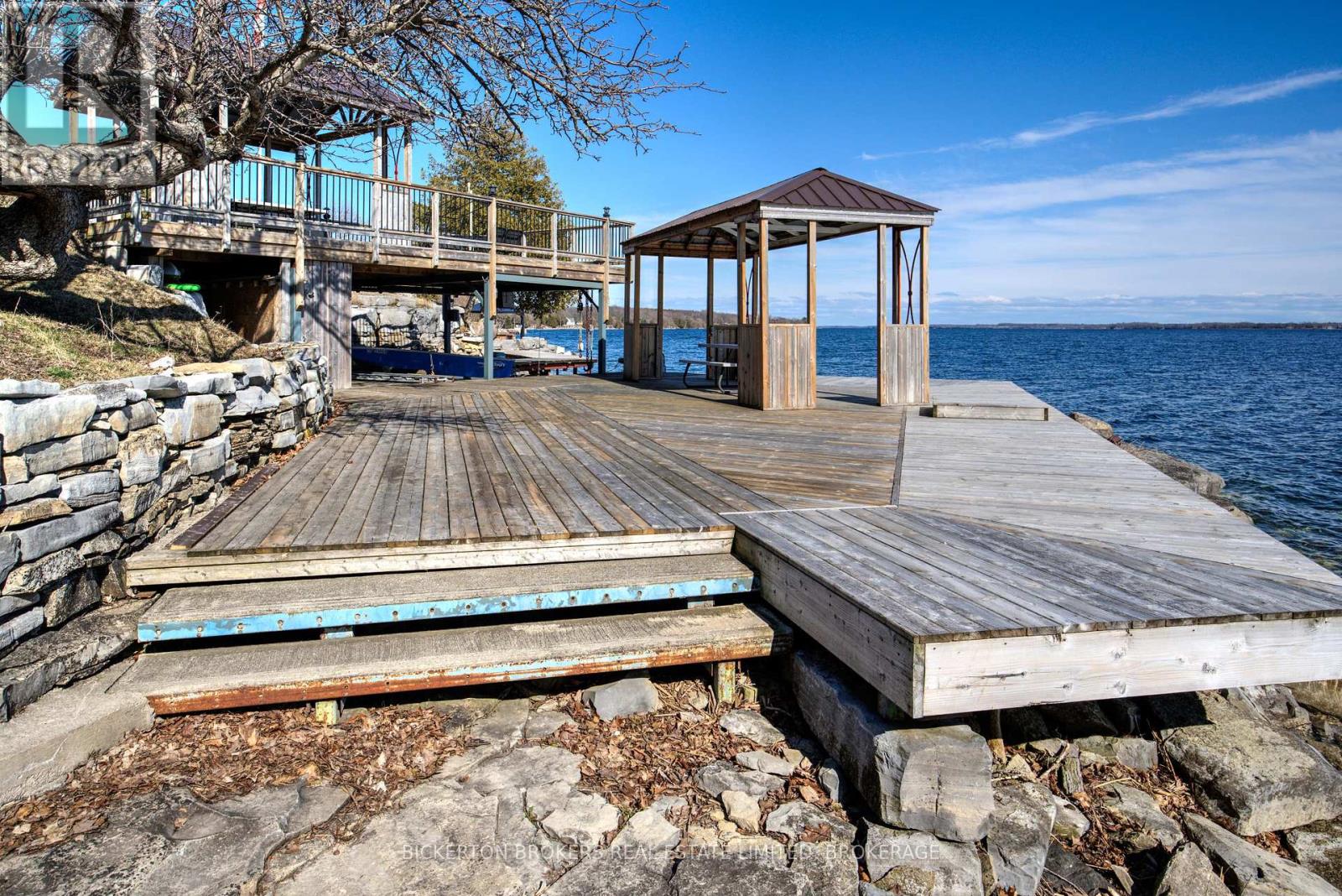 255 Good Friend Drive, Frontenac Islands, Ontario  K7G 2V6 - Photo 8 - X12075520