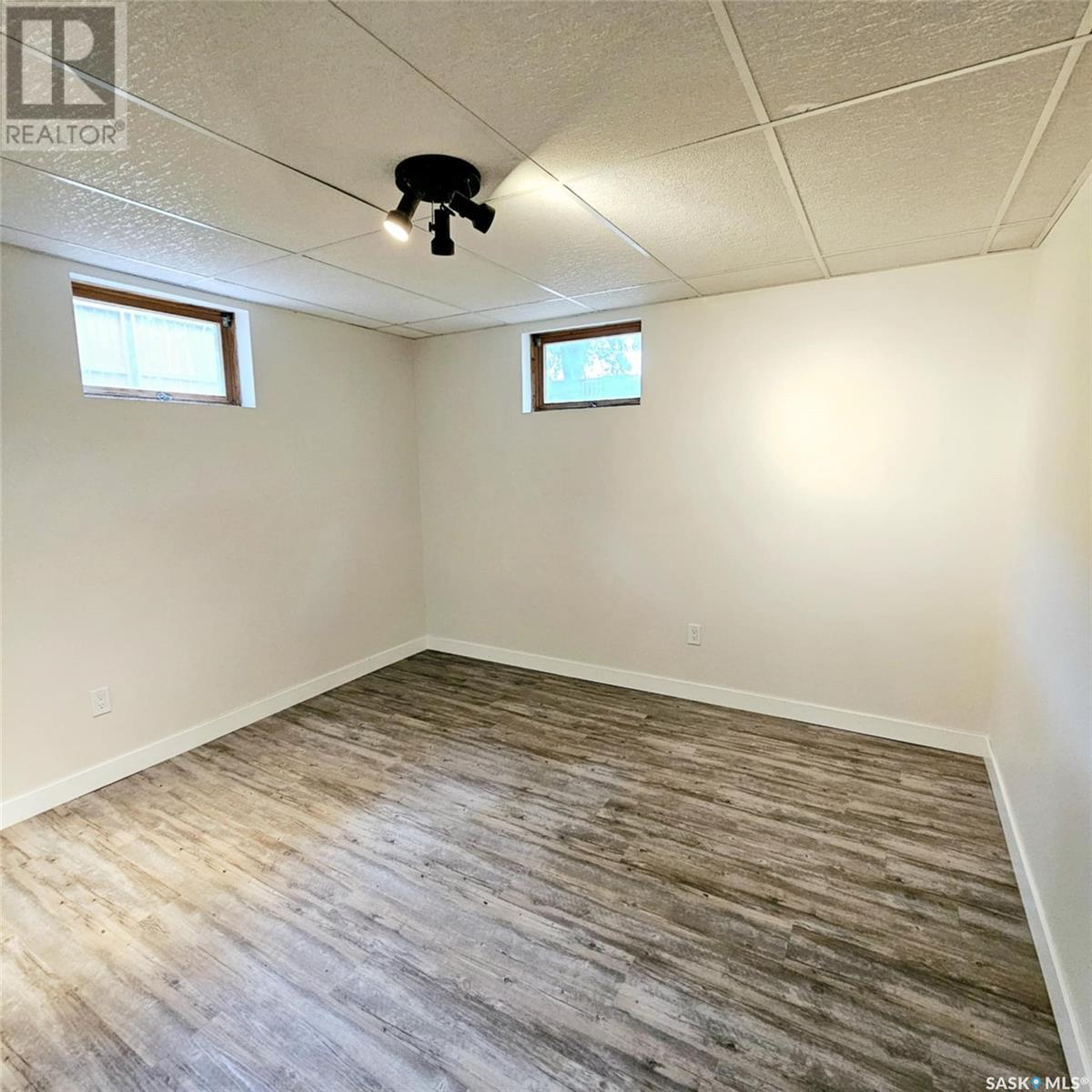 515 Grant Bay, Esterhazy, Saskatchewan  S0A 0X0 - Photo 38 - SK974854