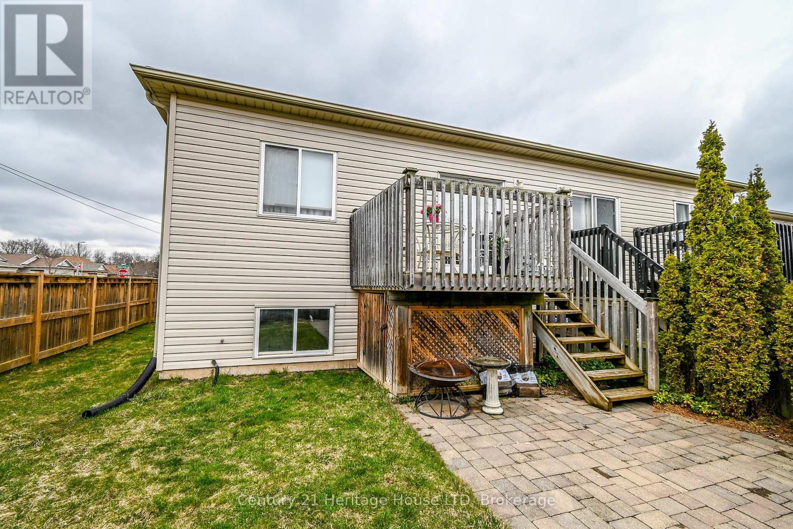 180 Oakcrest Avenue, Welland, Ontario  L3C 7K3 - Photo 29 - X12081415