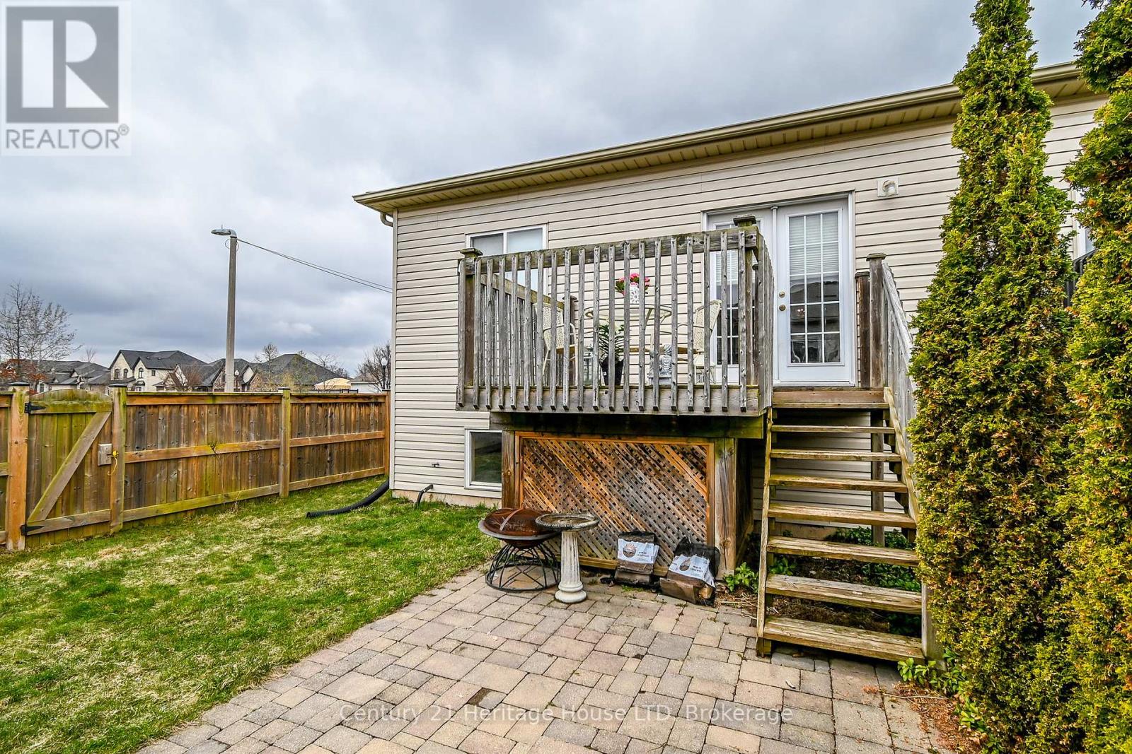 180 Oakcrest Avenue, Welland, Ontario  L3C 7K3 - Photo 30 - X12081415