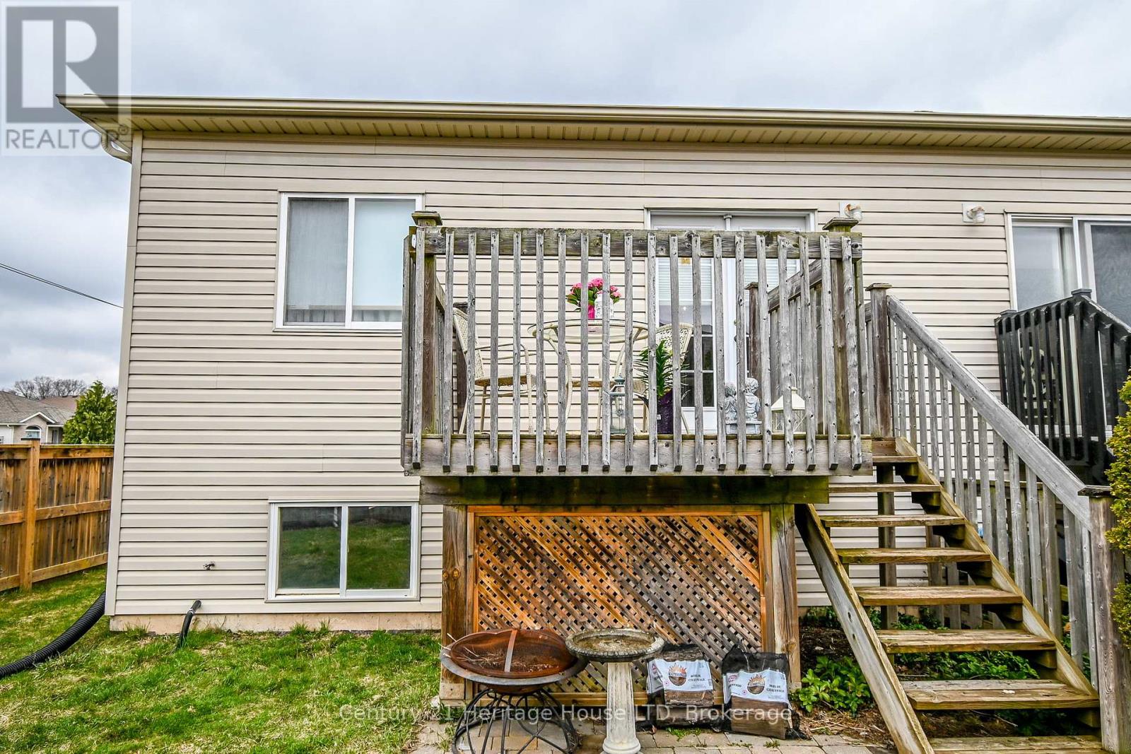 180 Oakcrest Avenue, Welland, Ontario  L3C 7K3 - Photo 32 - X12081415