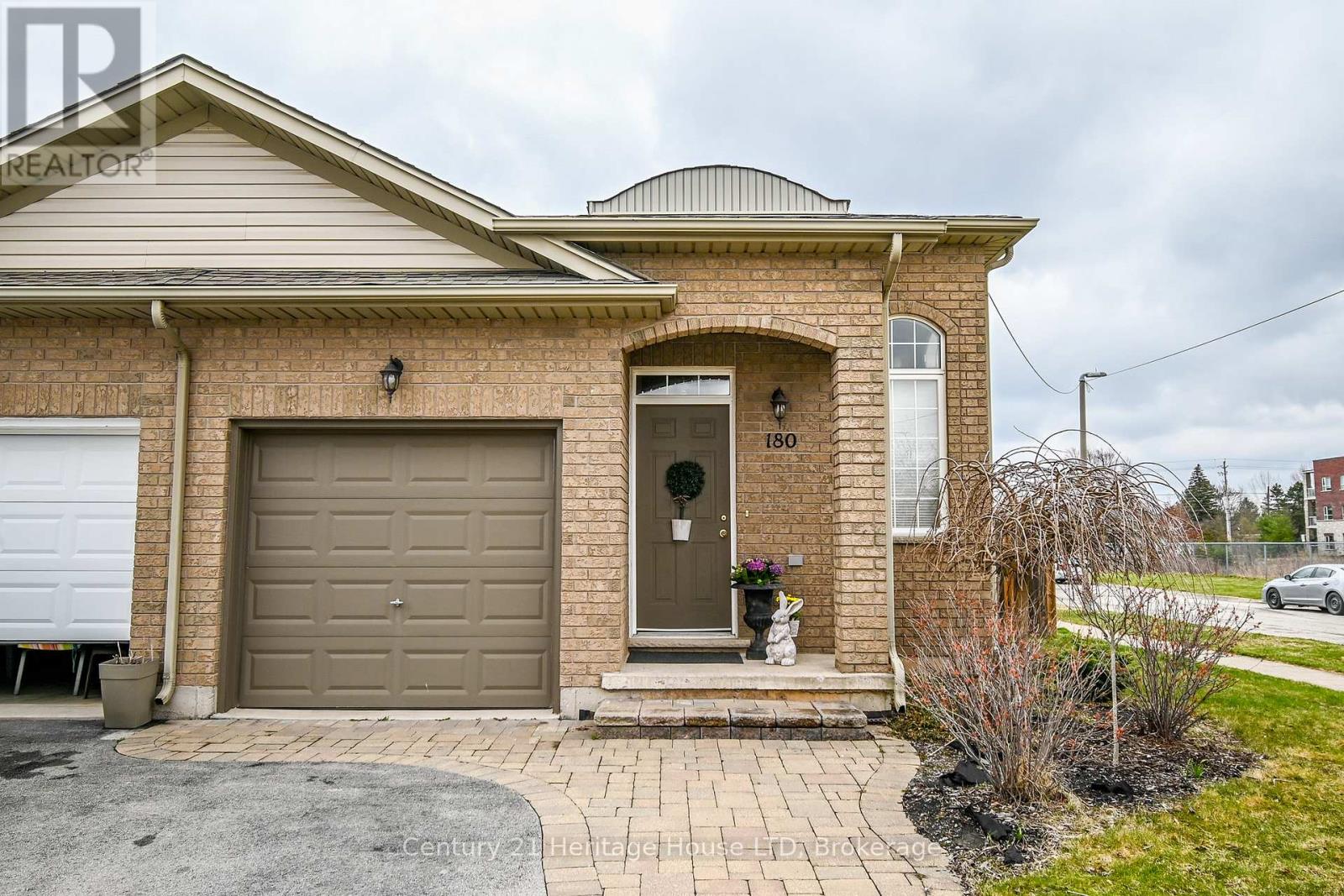 180 Oakcrest Avenue, Welland, Ontario  L3C 7K3 - Photo 34 - X12081415