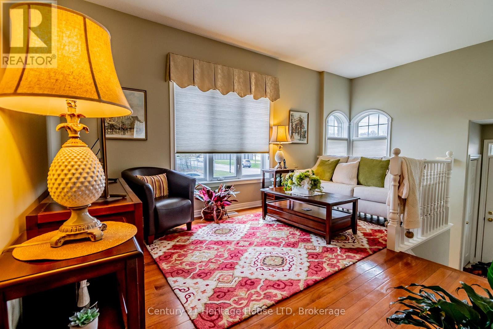 Property at 180 OAKCREST AVENUE image 5