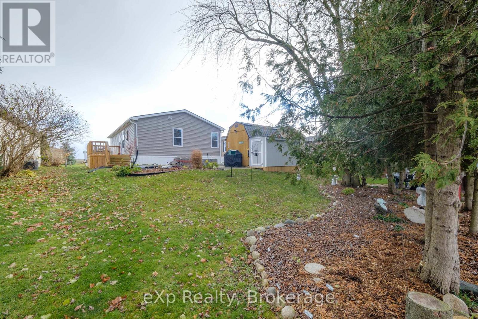 112 Meadowview Lane, North Perth, Ontario  N4W 3G8 - Photo 15 - X12081332