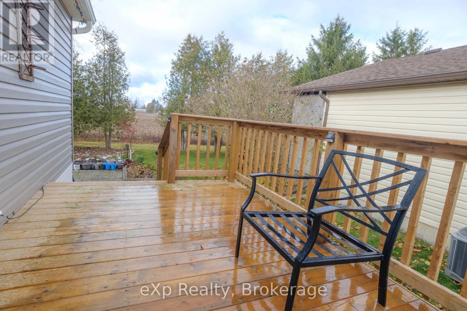 112 Meadowview Lane, North Perth, Ontario  N4W 3G8 - Photo 17 - X12081332