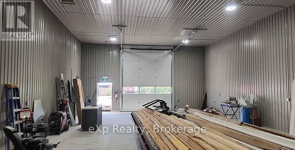 7 Bruce Road 22, Brockton, Ontario  N4N 3B9 - Photo 4 - X12081338