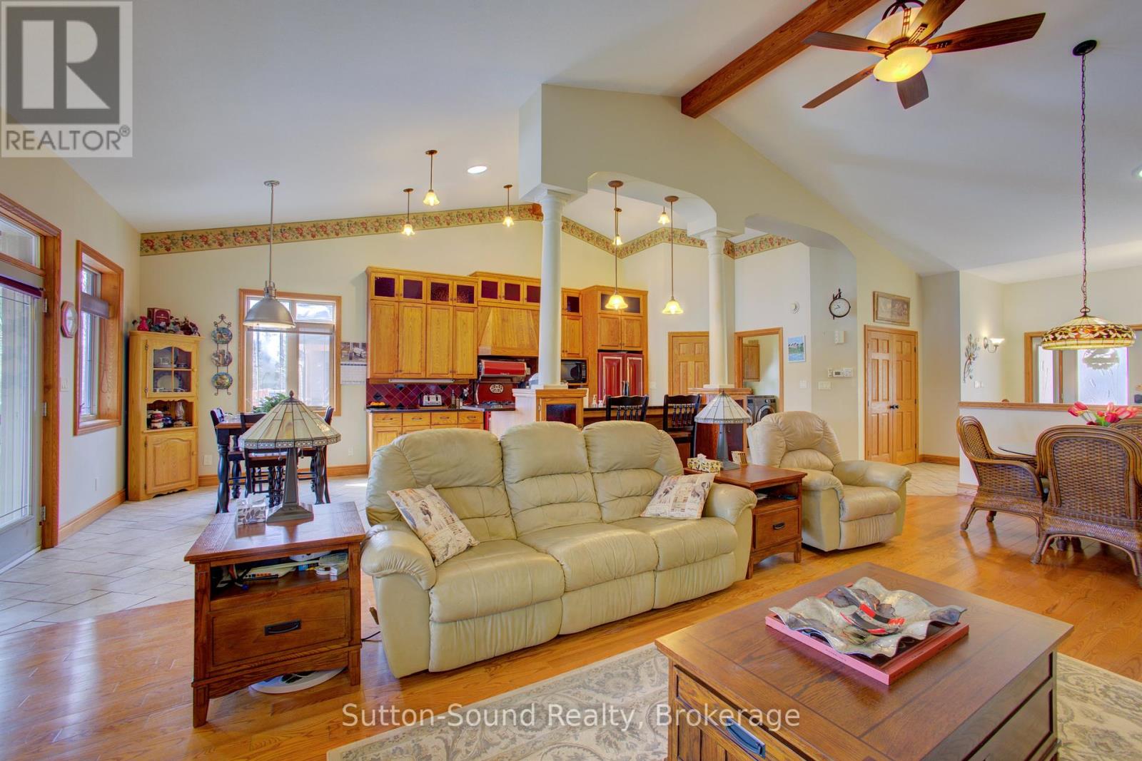 122 Mccullough Lake Drive, Chatsworth, Ontario  N0H 2V0 - Photo 12 - X12081404