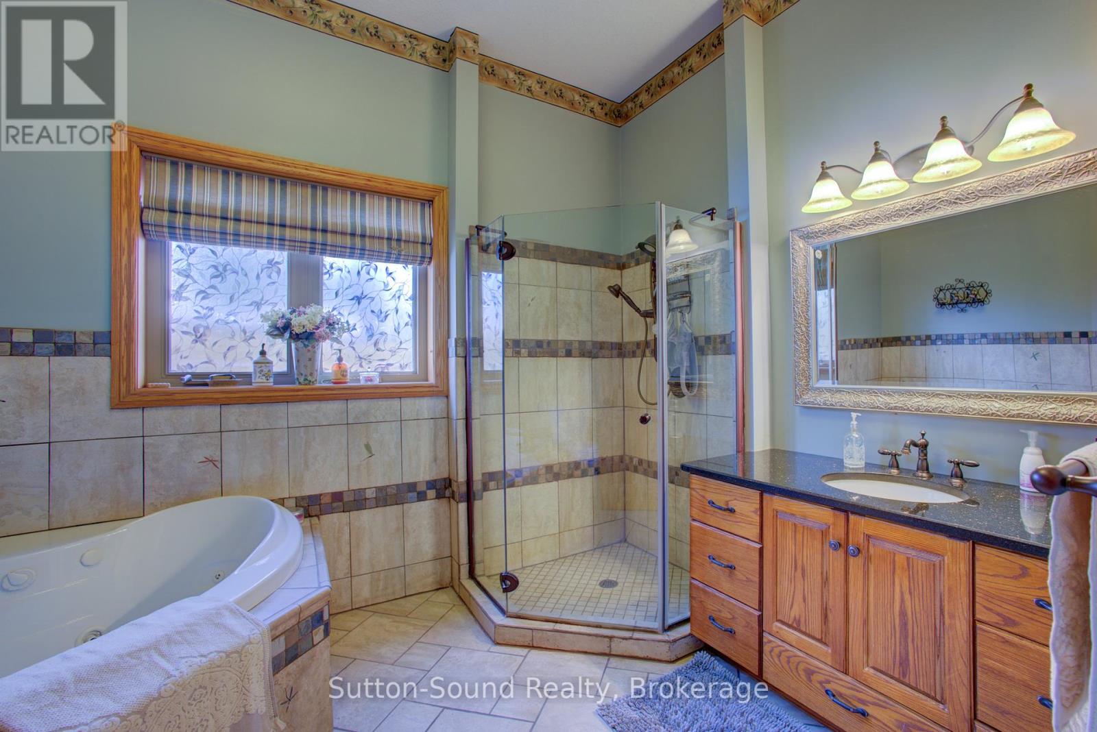122 Mccullough Lake Drive, Chatsworth, Ontario  N0H 2V0 - Photo 19 - X12081404