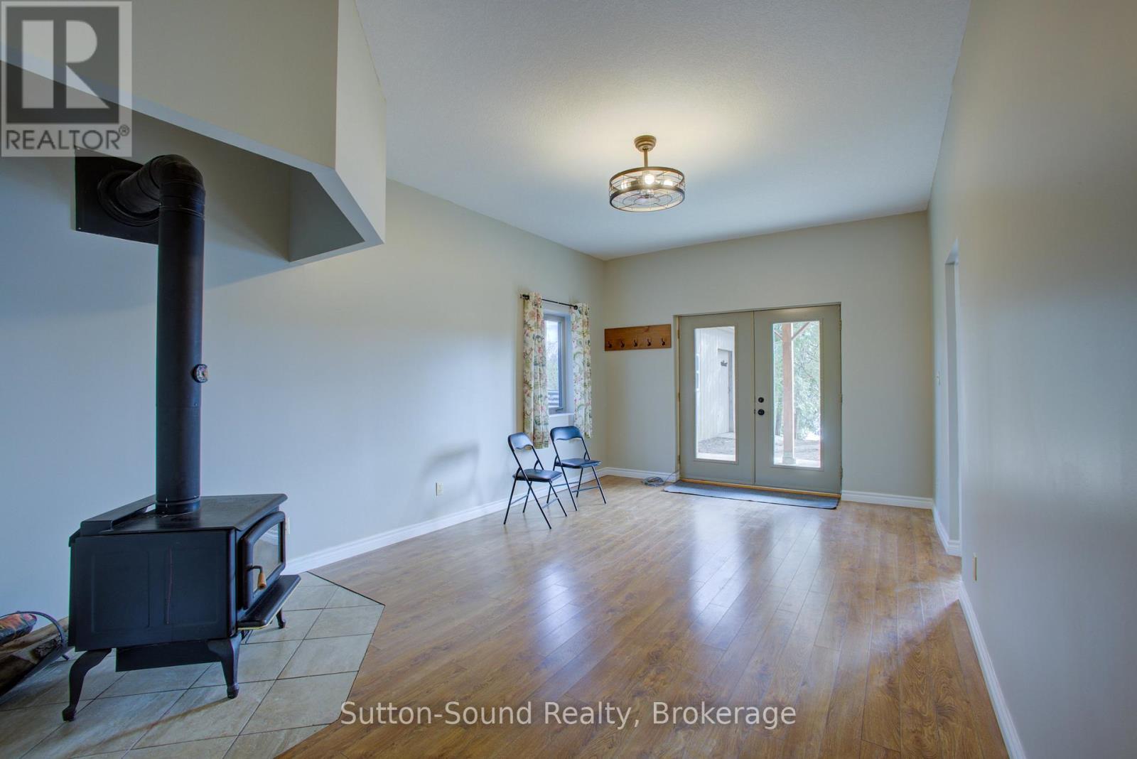 122 Mccullough Lake Drive, Chatsworth, Ontario  N0H 2V0 - Photo 25 - X12081404