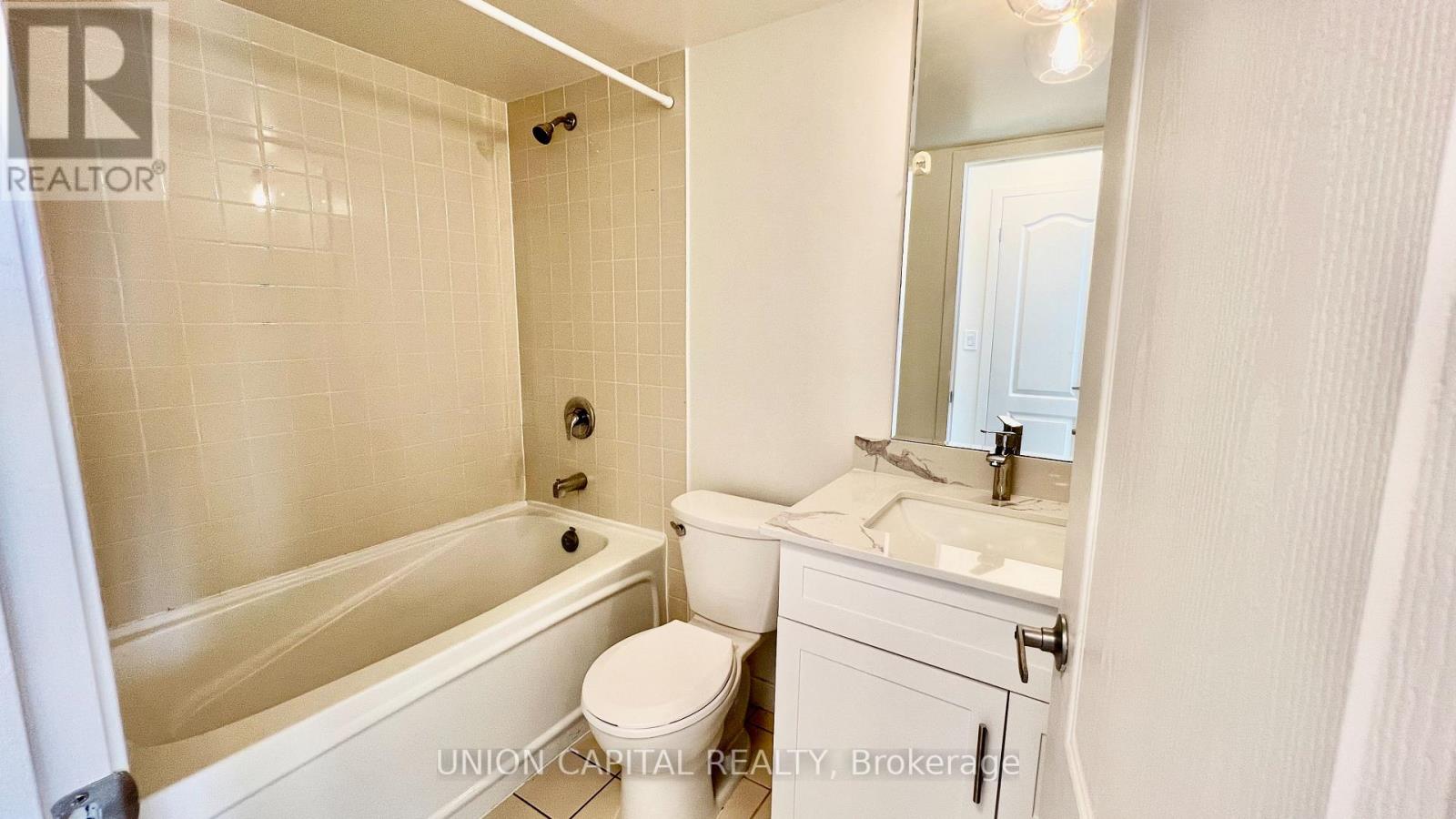 1907 - 38 Lee Centre Drive S, Toronto, Ontario  M1H 3J7 - Photo 8 - E12081296