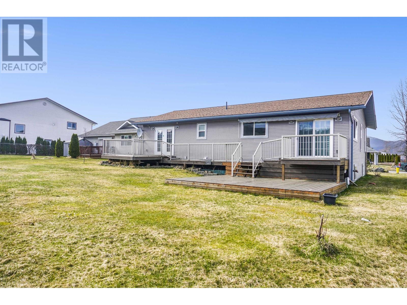 Property at 11 WAKITA AVENUE image 5