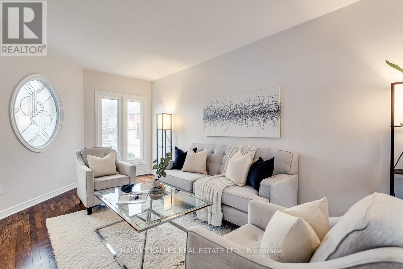 Property at 67 VENICE CRESCENT image 4