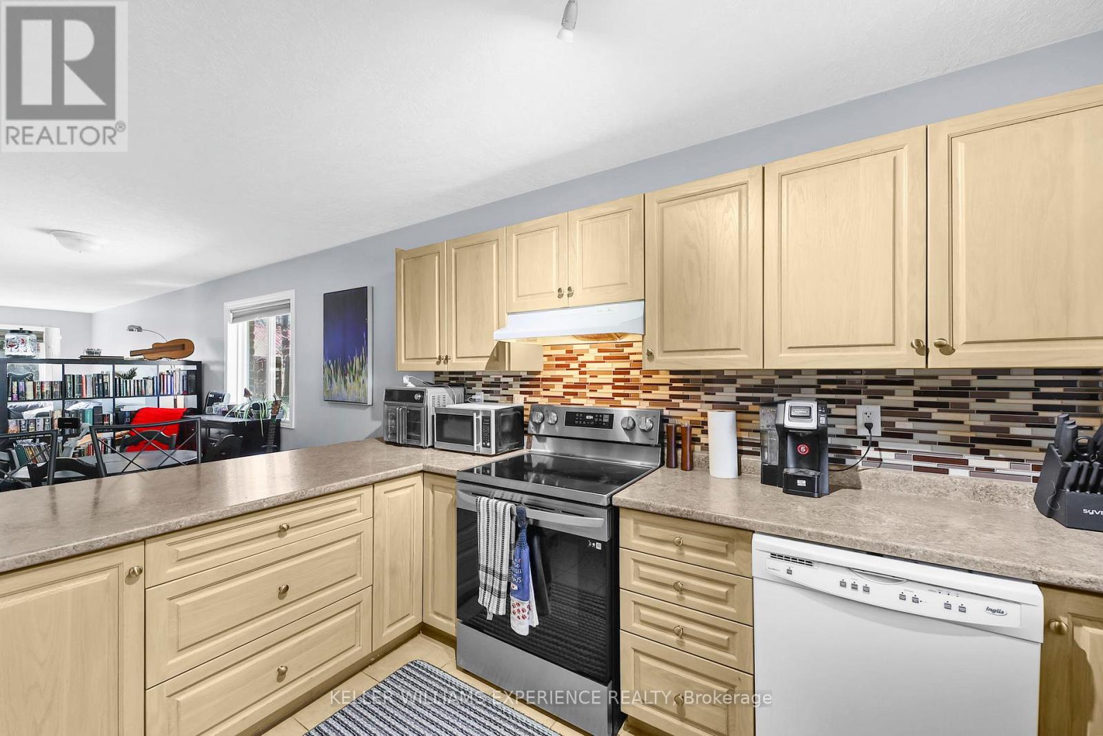 511 Thomas Street, Clearview, Ontario  L0M 1S0 - Photo 17 - S12081413