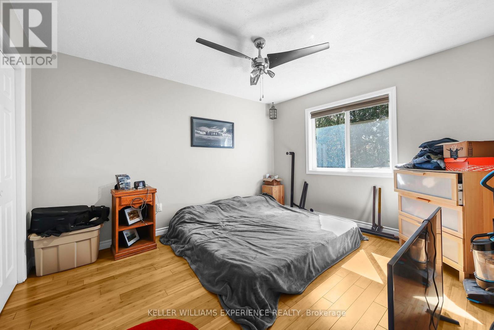 511 Thomas Street, Clearview, Ontario  L0M 1S0 - Photo 21 - S12081413