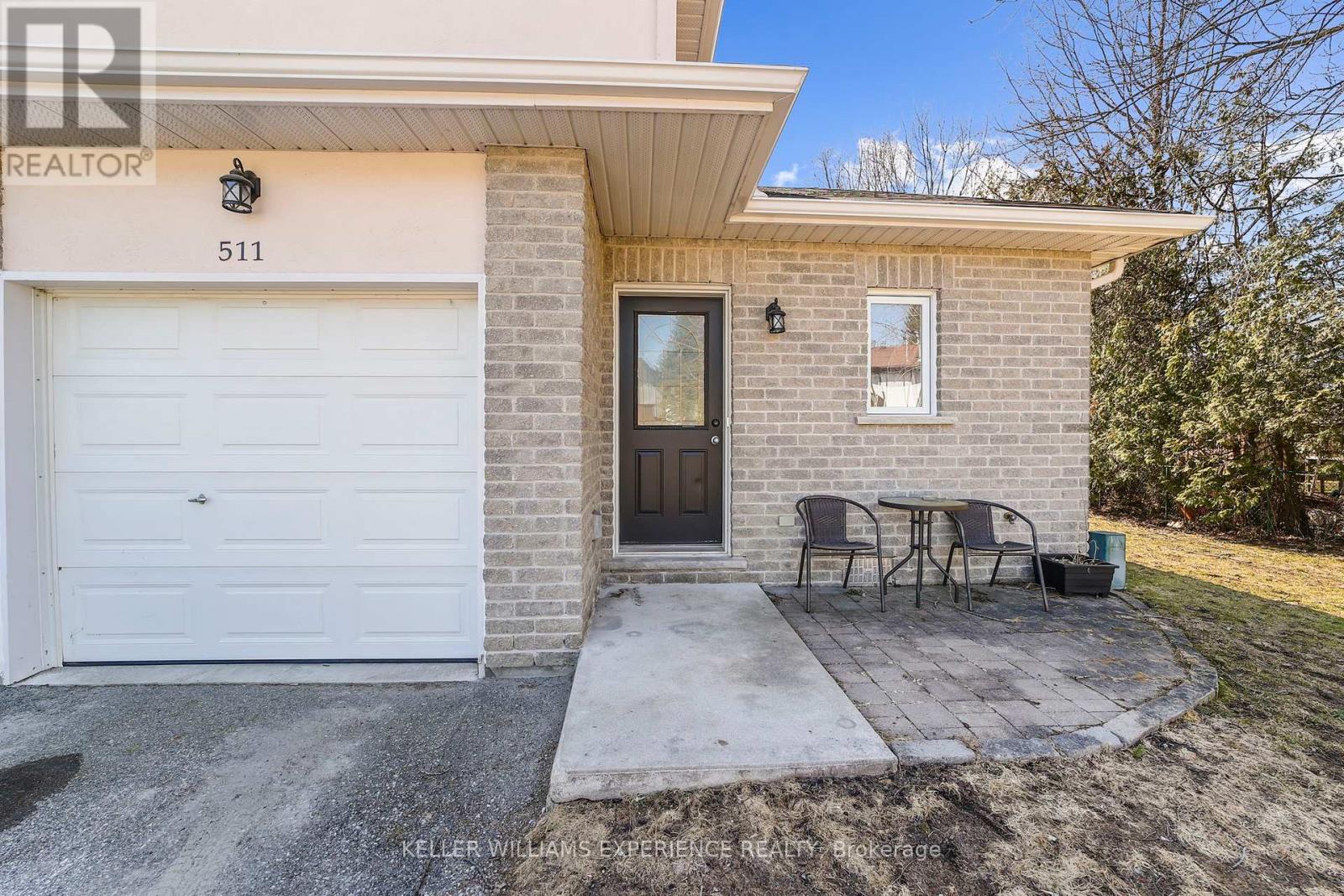511 Thomas Street, Clearview, Ontario  L0M 1S0 - Photo 5 - S12081413