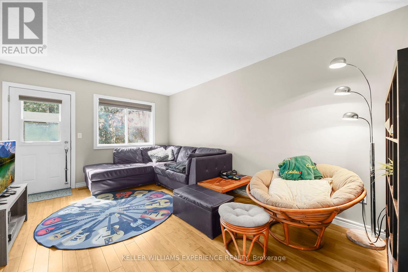 511 Thomas Street, Clearview, Ontario  L0M 1S0 - Photo 8 - S12081413