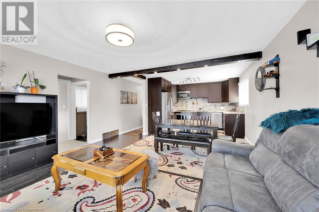 Property at 42 WARWICK Road image 3