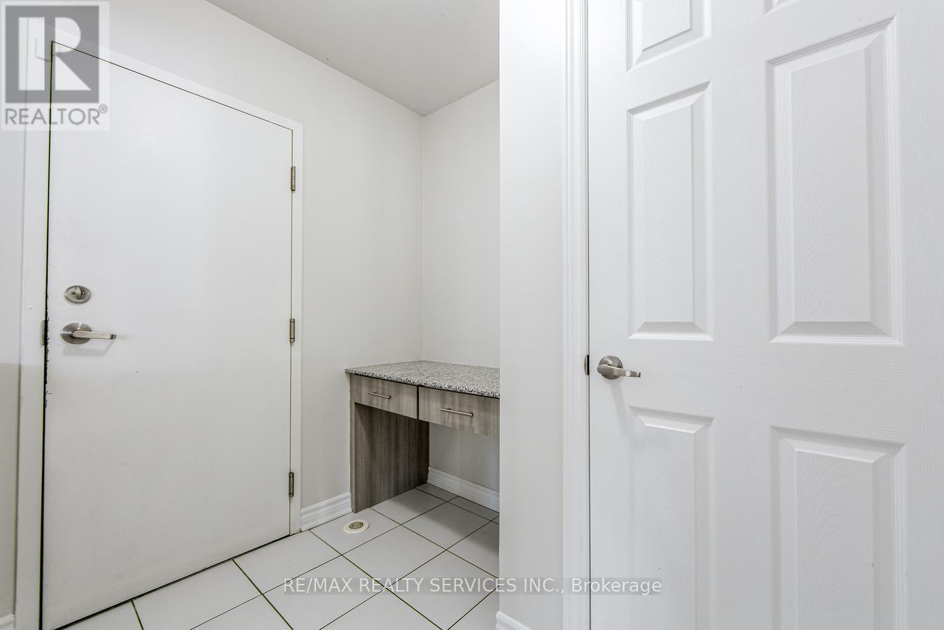 117 - 200 Veterans Drive, Brampton (Northwest Brampton), Ontario  L7A 4S6 - Photo 15 - W12081339