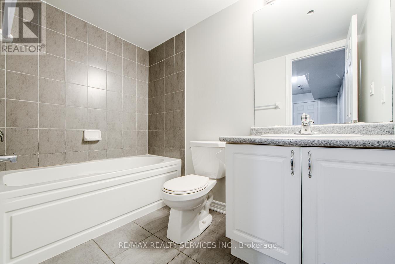 117 - 200 Veterans Drive, Brampton (Northwest Brampton), Ontario  L7A 4S6 - Photo 29 - W12081339