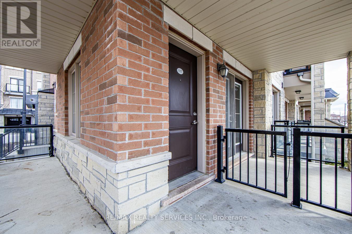 117 - 200 Veterans Drive, Brampton (Northwest Brampton), Ontario  L7A 4S6 - Photo 4 - W12081339