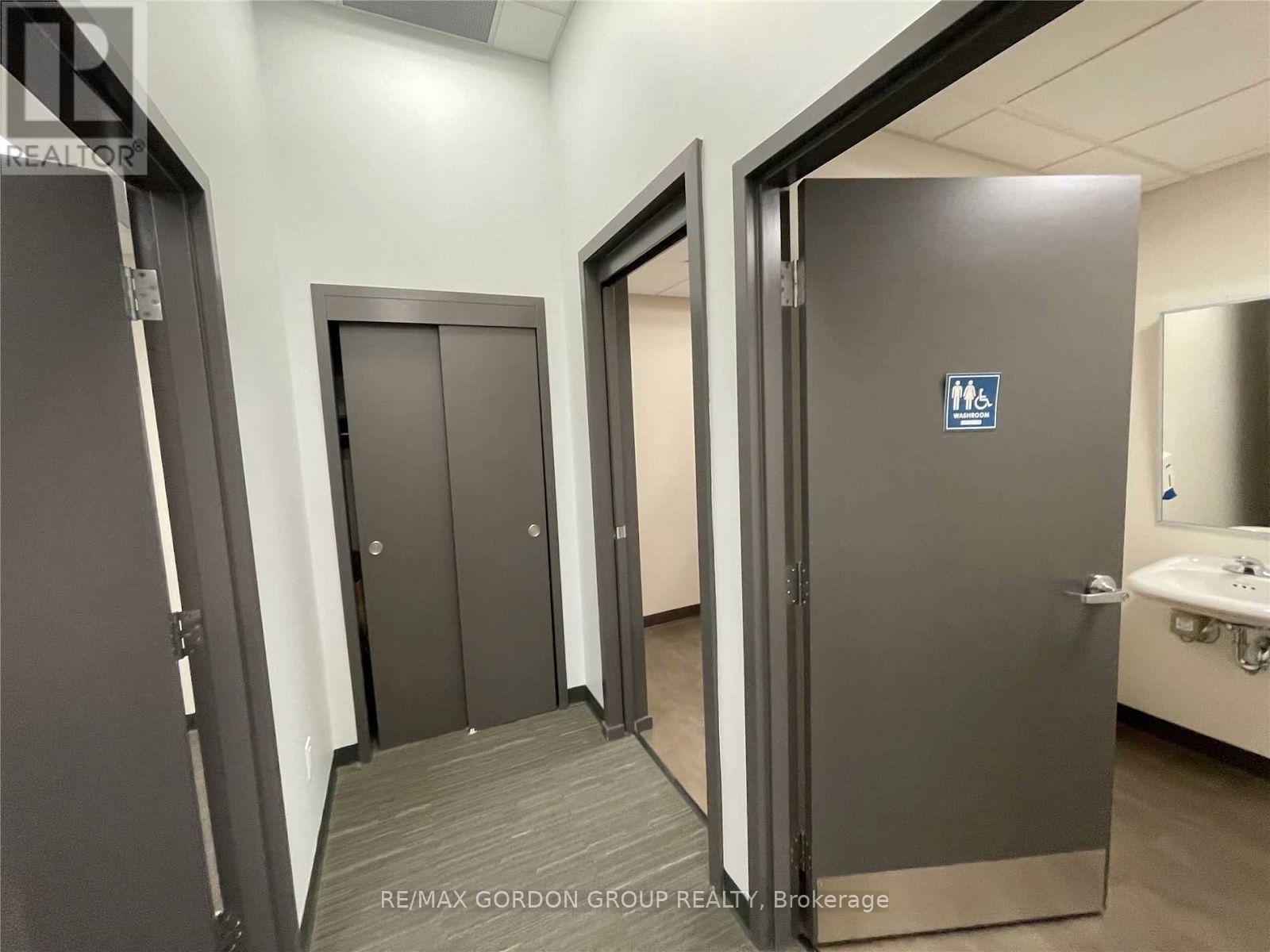 111 A/1 - 245 Dixon Road, Toronto, Ontario  M9P 2M4 - Photo 13 - W12081387