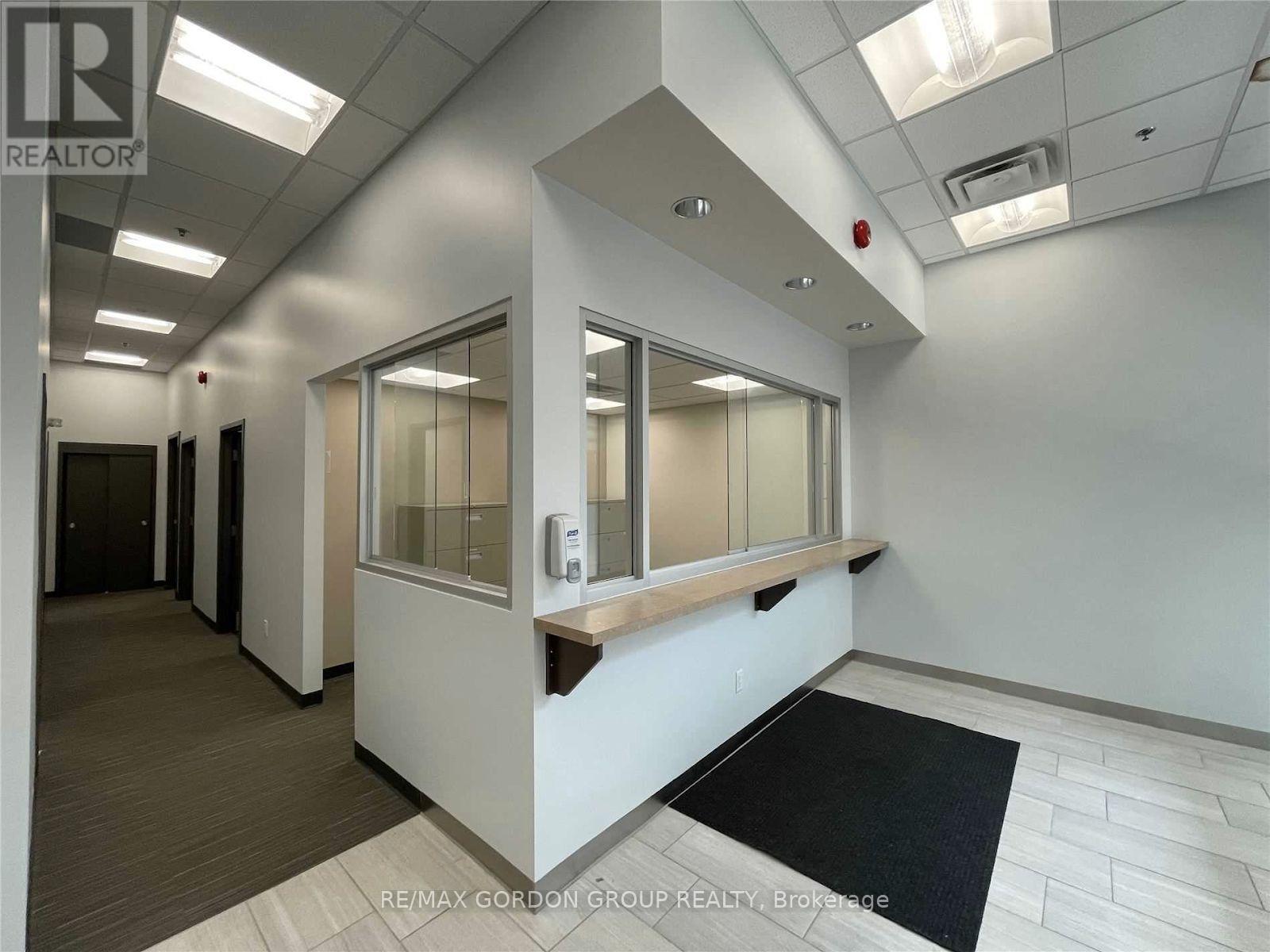 111 A/1 - 245 Dixon Road, Toronto, Ontario  M9P 2M4 - Photo 6 - W12081387