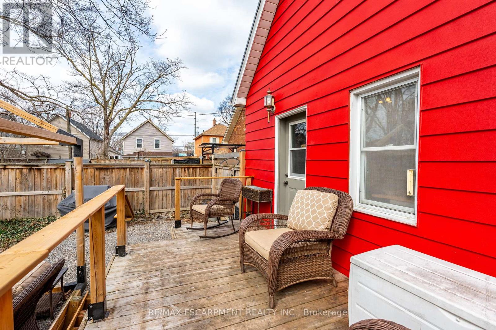 144 Dufferin Street E, St. Catharines (Downtown), Ontario  L2R 2A4 - Photo 24 - X12081386