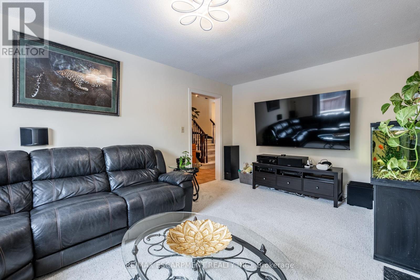 10 Shadowdale Drive, Hamilton, Ontario  L8E 5E7 - Photo 11 - X12081407