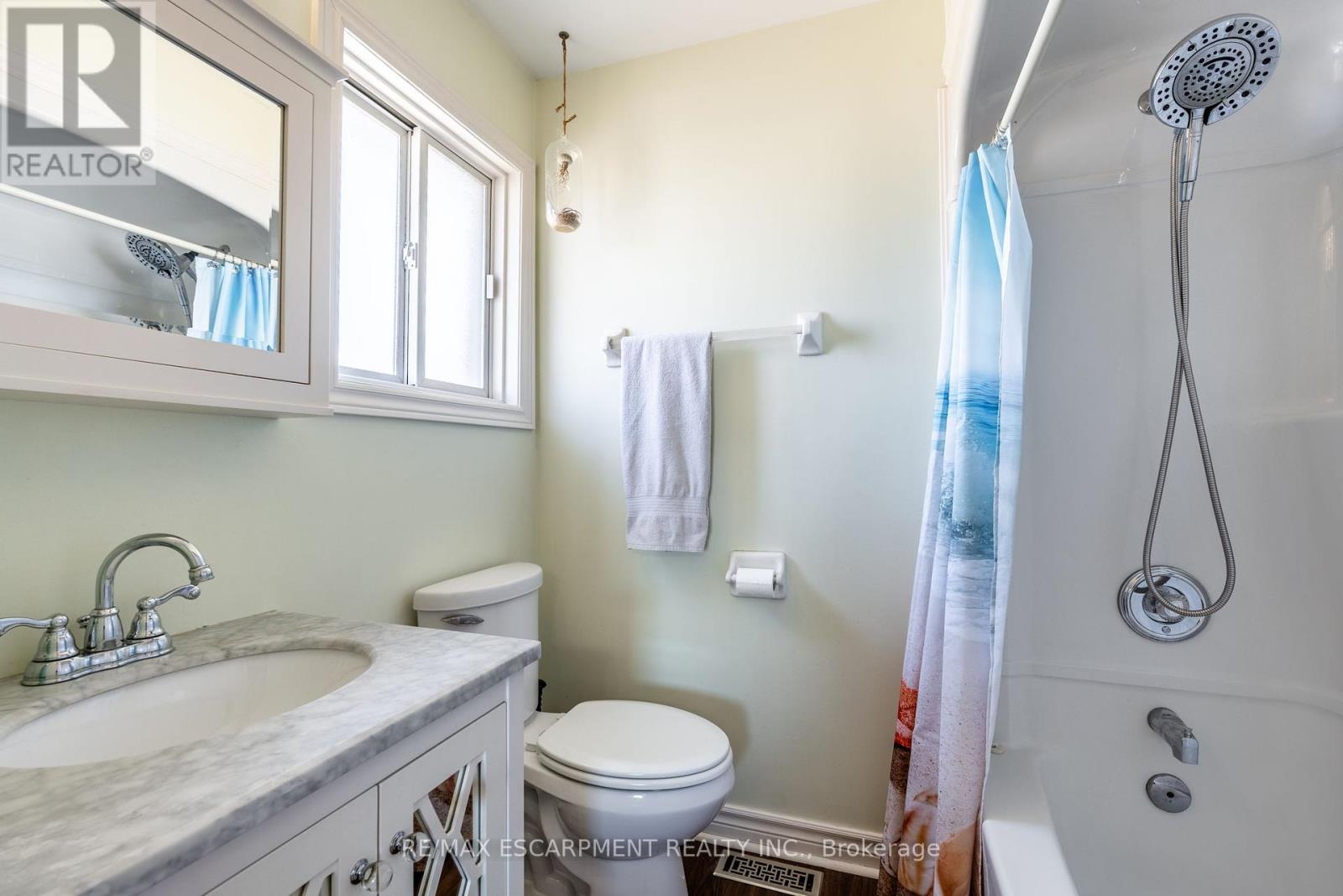 10 Shadowdale Drive, Hamilton, Ontario  L8E 5E7 - Photo 22 - X12081407