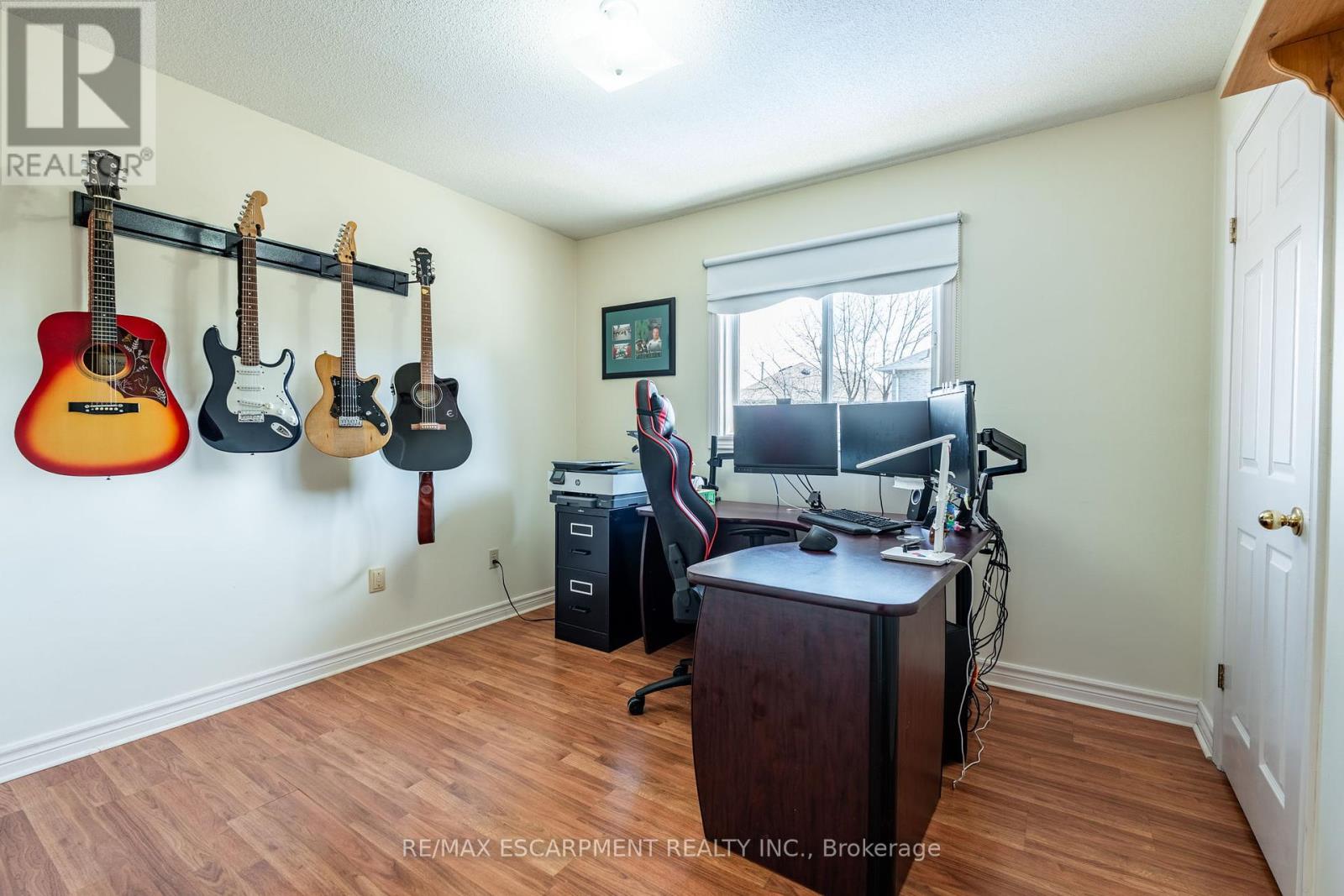 10 Shadowdale Drive, Hamilton, Ontario  L8E 5E7 - Photo 27 - X12081407