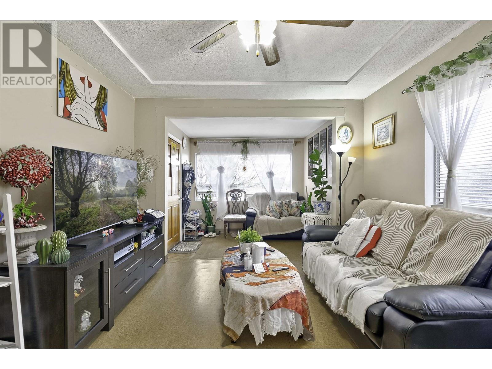 461 Rousseau Street, New Westminster, British Columbia  V3L 3R4 - Photo 5 - R2989749