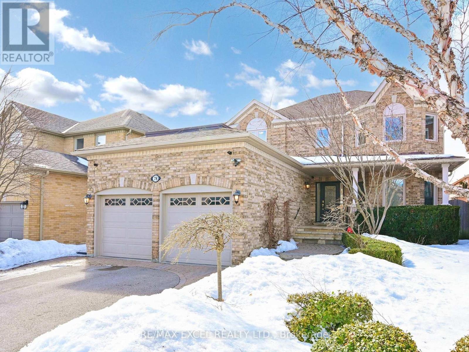 78 Shaftsbury Avenue, Richmond Hill, Ontario  L4C 0R3 - Photo 2 - N12079662