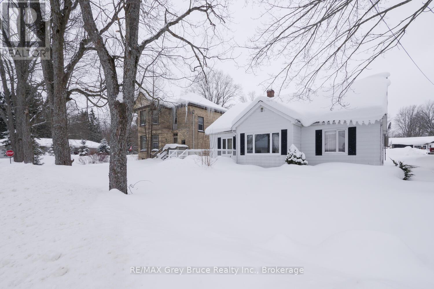 412 Scott Street, South Bruce Peninsula, Ontario  N0H 2T0 - Photo 4 - X12011822
