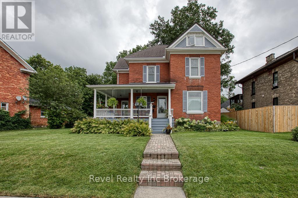 Property at 121 KING STREET W image 1