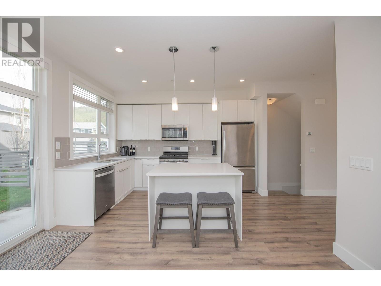 Property at 13098 Shoreline Way Unit# 74 image 2