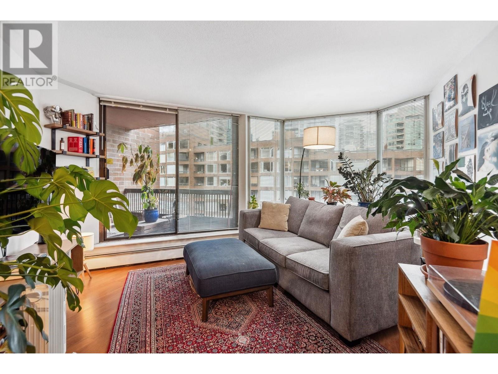 615 1330 Burrard Street, Vancouver, British Columbia  V6Z 2B8 - Photo 2 - R2989803