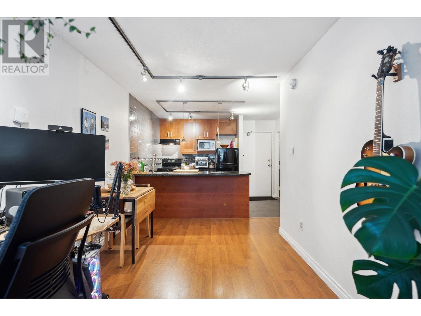 615 1330 Burrard Street, Vancouver, British Columbia  V6Z 2B8 - Photo 4 - R2989803