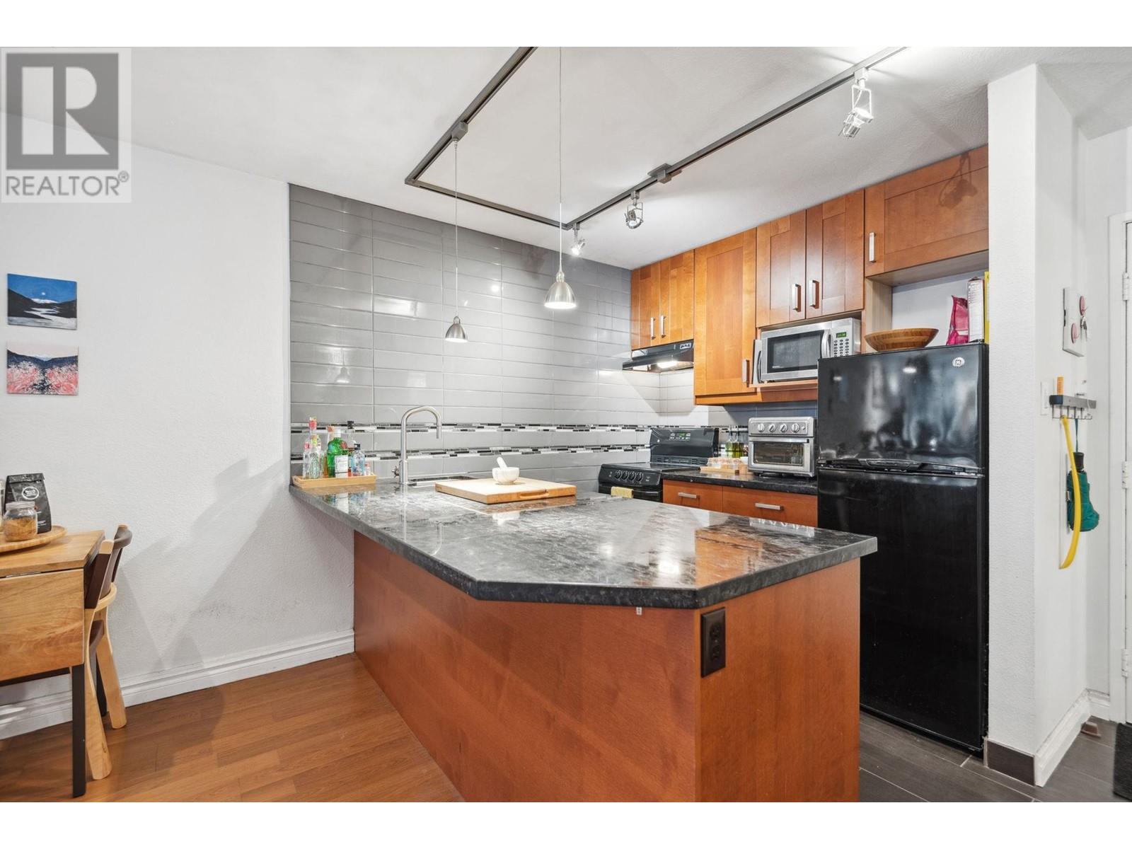 615 1330 Burrard Street, Vancouver, British Columbia  V6Z 2B8 - Photo 6 - R2989803