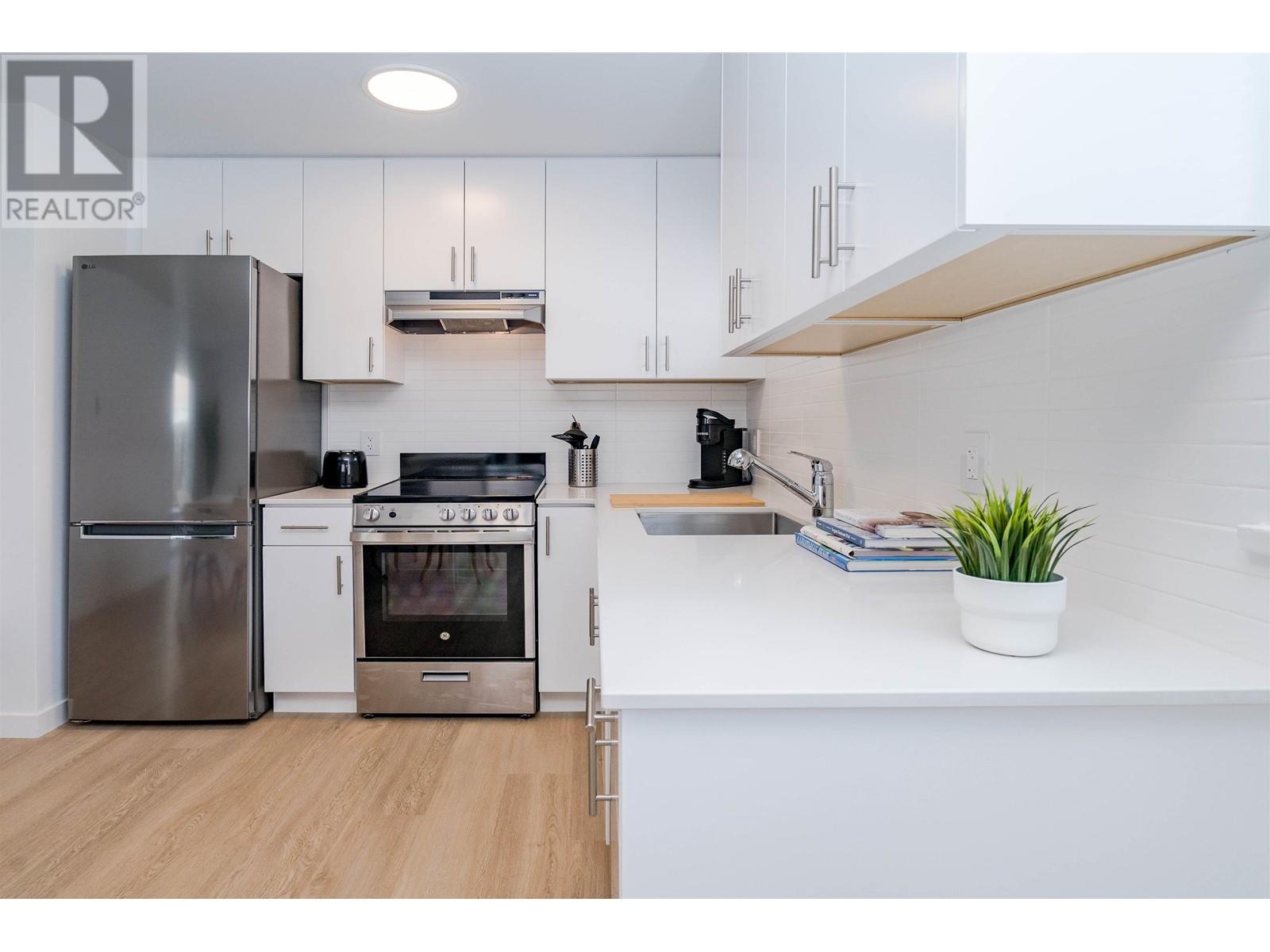 101 8690 Montcalm Street, Vancouver, British Columbia  V6P 4P8 - Photo 10 - R2989813