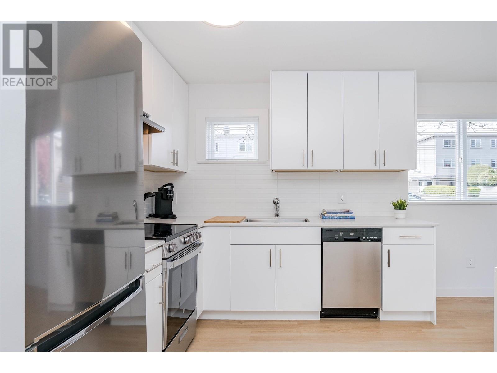 101 8690 Montcalm Street, Vancouver, British Columbia  V6P 4P8 - Photo 11 - R2989813