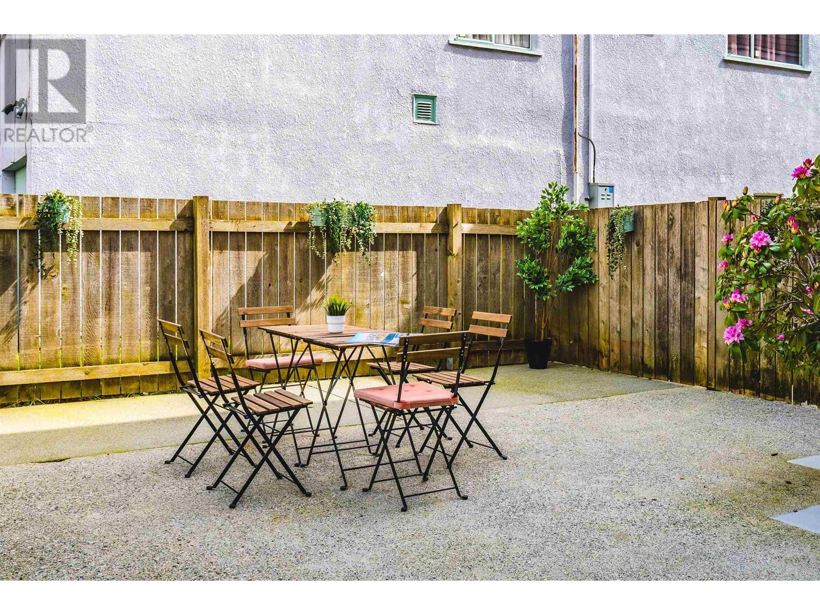 101 8690 Montcalm Street, Vancouver, British Columbia  V6P 4P8 - Photo 2 - R2989813