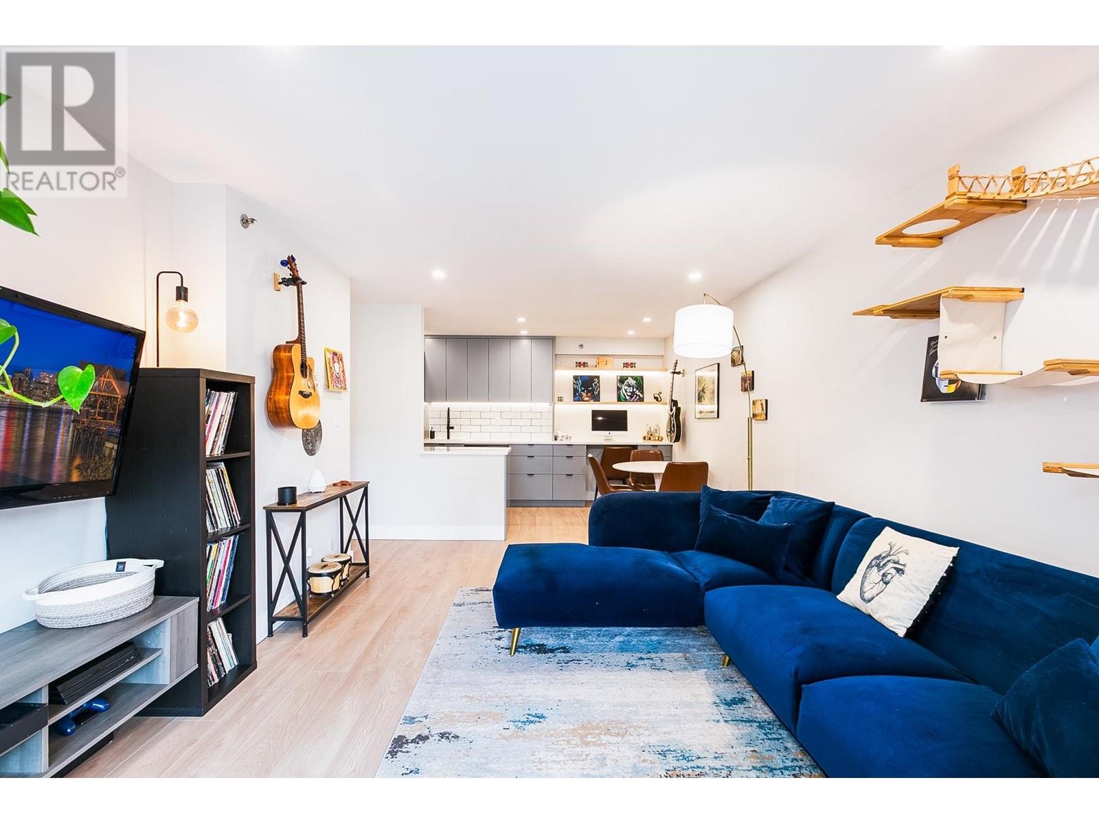 207 825 E 7TH AVENUE, vancouver, British Columbia