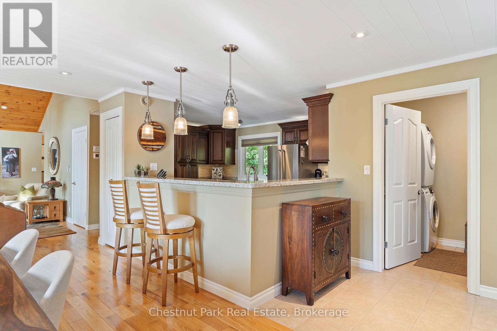 276 Wurm Road, Magnetawan, Ontario  P0A 1P0 - Photo 10 - X12081468