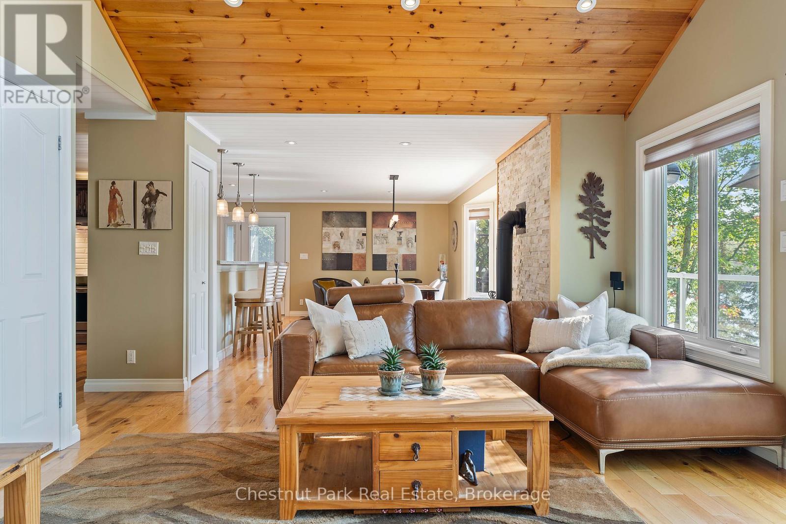 276 Wurm Road, Magnetawan, Ontario  P0A 1P0 - Photo 14 - X12081468