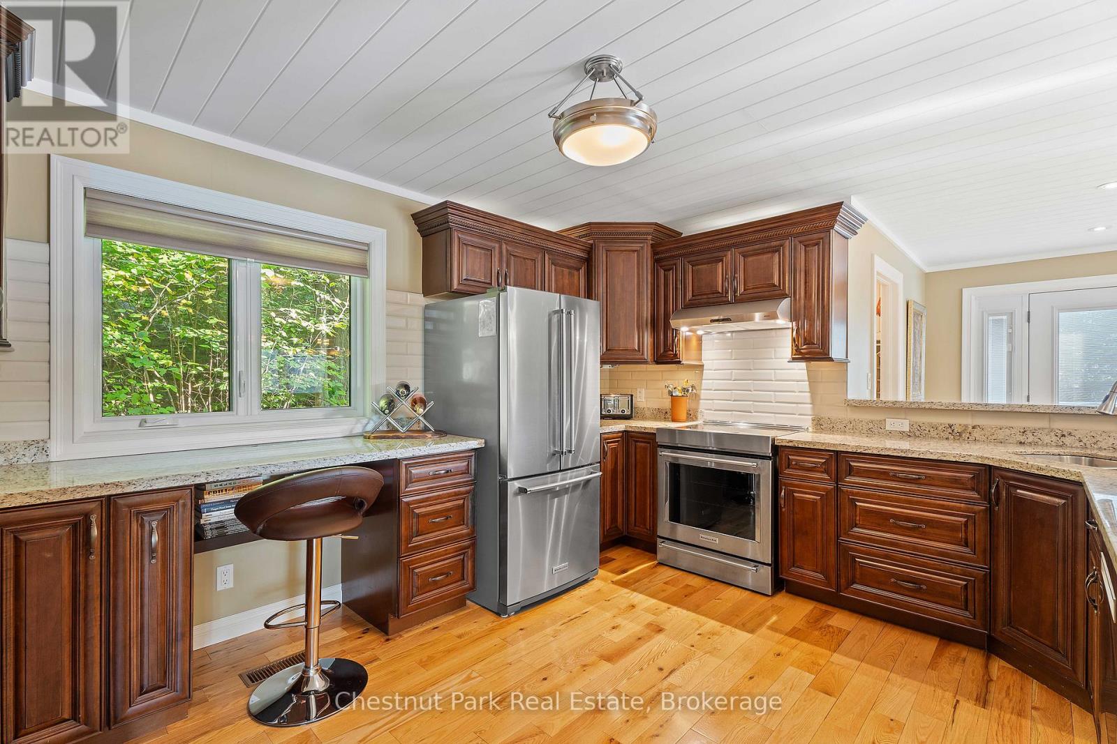 276 Wurm Road, Magnetawan, Ontario  P0A 1P0 - Photo 15 - X12081468
