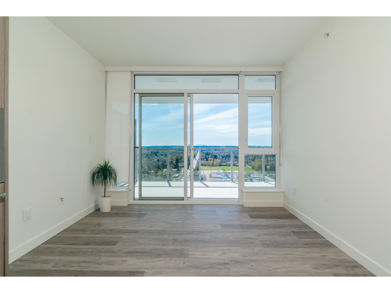 2601 9675 King George Boulevard, Surrey, British Columbia  V3T 0T7 - Photo 18 - R2989598